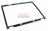 33UM5LBWI18 - LCD Front Bezel (15")